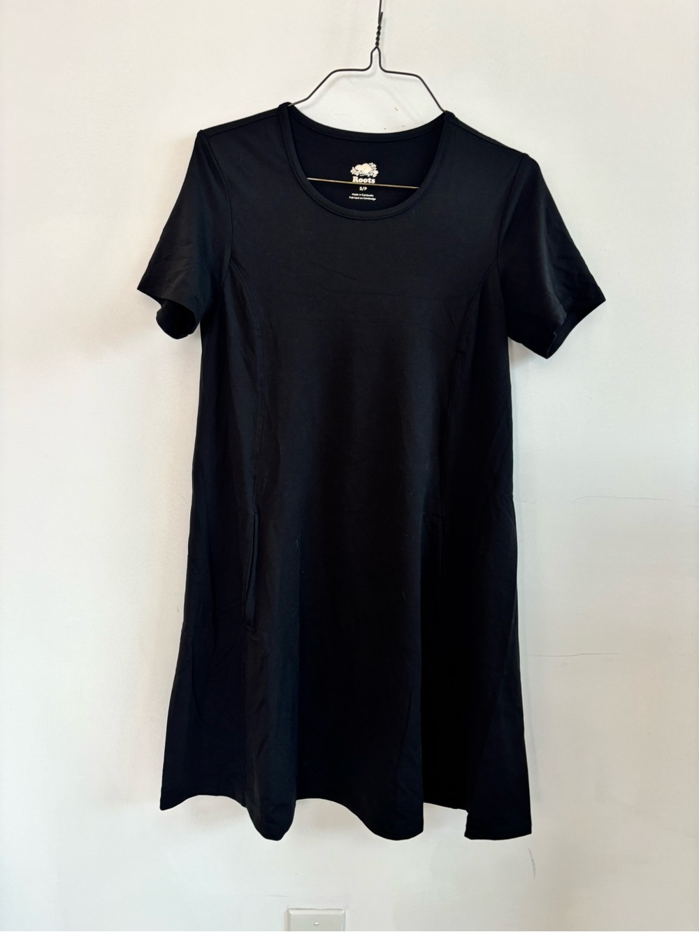 Classic Y2K Roots Solid Black Short-Sleeve A-Line Women’s Dress- Size Small